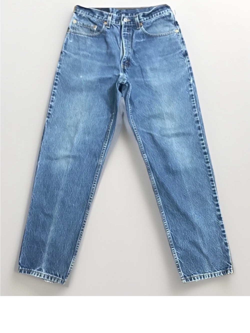 Vintage 2002 Levi's 550 Relaxed Fit Light Blue Denim Jeans men’s